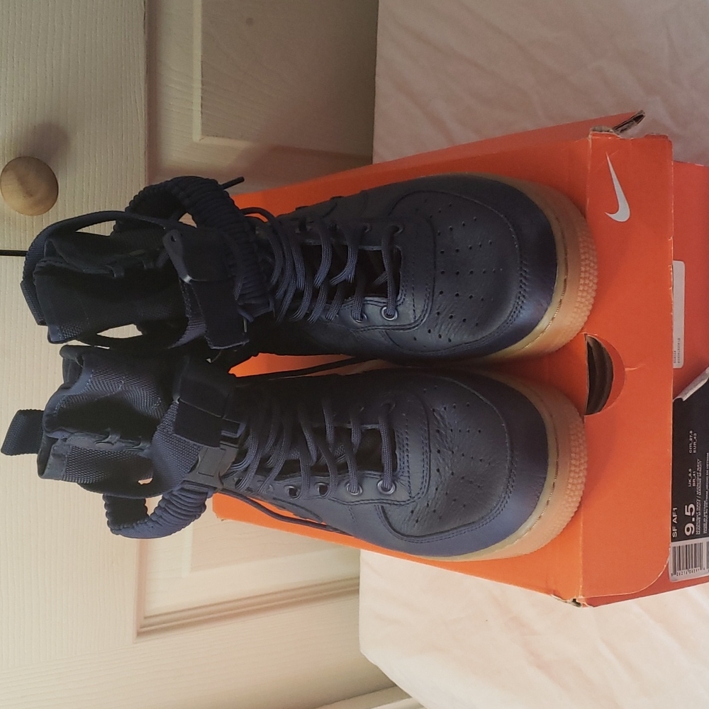 Mens Nike sneakers